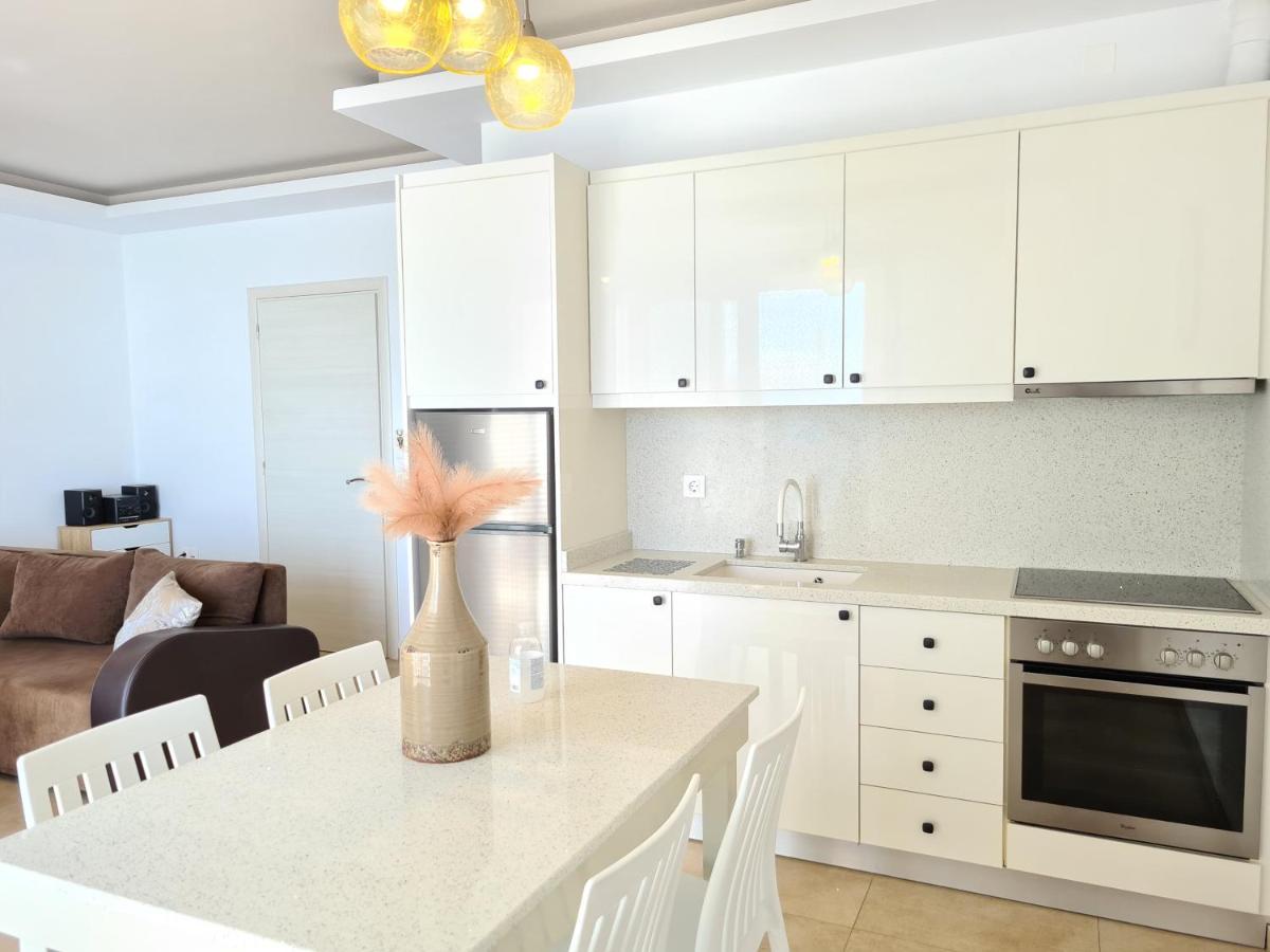 Bella Mare Luxury Apartments Kalamaki  Luaran gambar