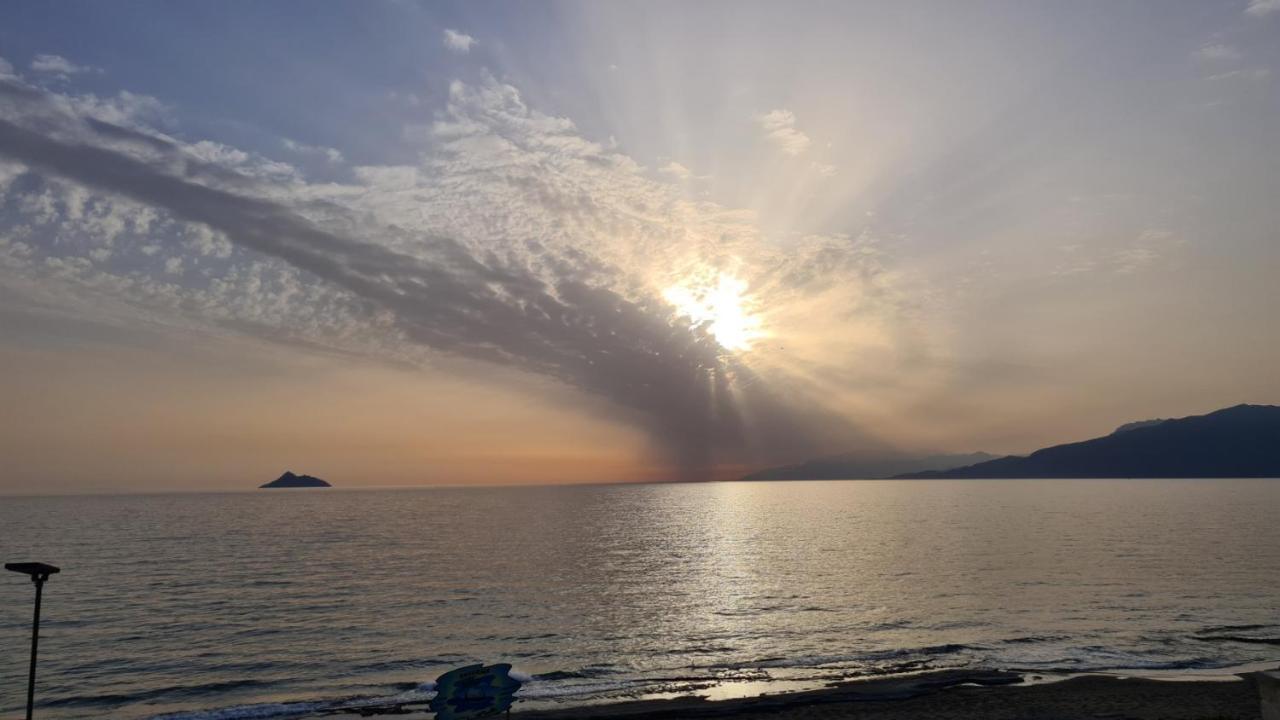 Bella Mare Luxury Apartments Kalamaki  Luaran gambar
