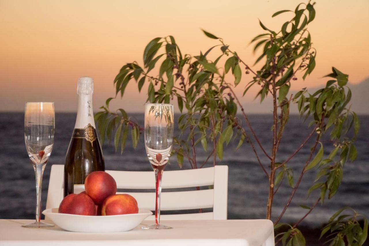 Bella Mare Luxury Apartments Kalamaki  Luaran gambar