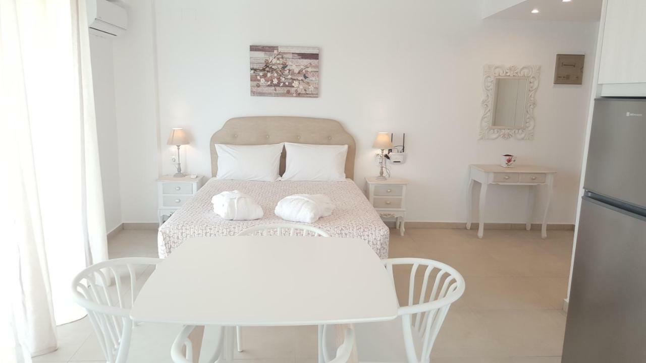 Bella Mare Luxury Apartments Kalamaki  Luaran gambar